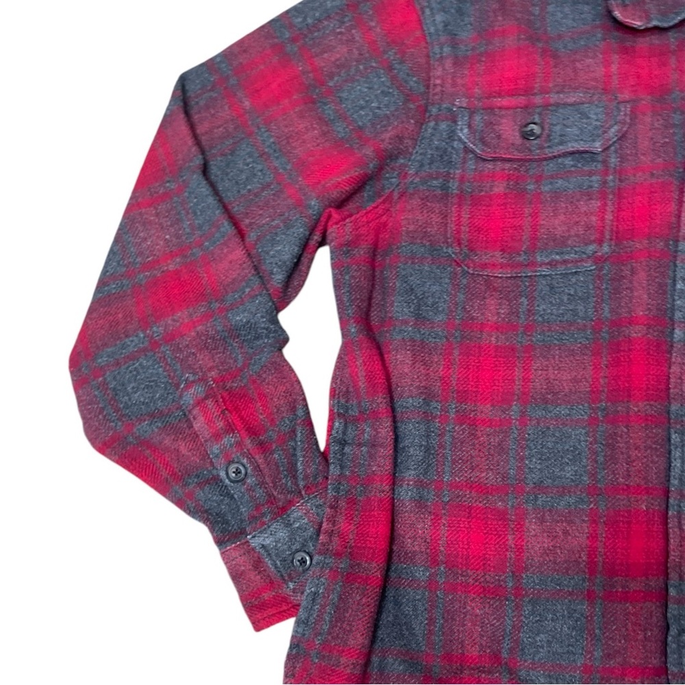 Orvis Flannel Button Down Medium - image 4